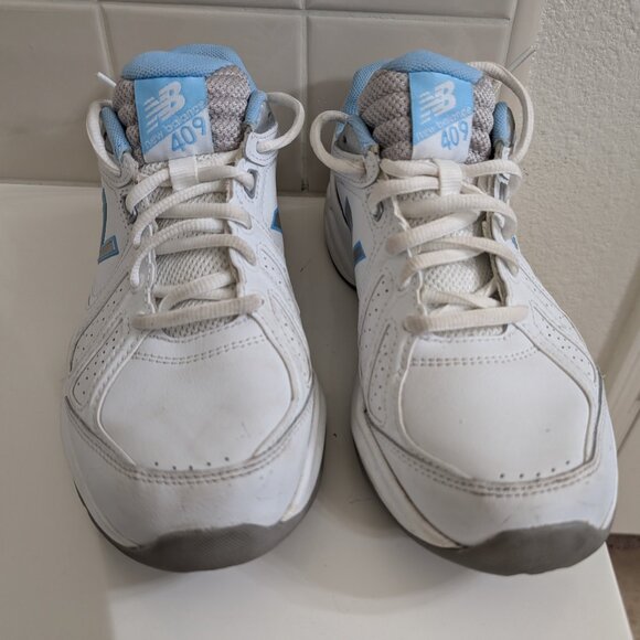 New Balance Women's 409 Leather Trainer Sneakers White Baby Blue WX409WB3 Size 8 - Picture 2 of 11